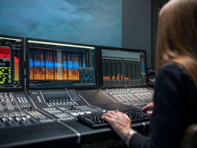 محیط iZotope RX برای ترمیم نویز و اشکالات صدای پادکست