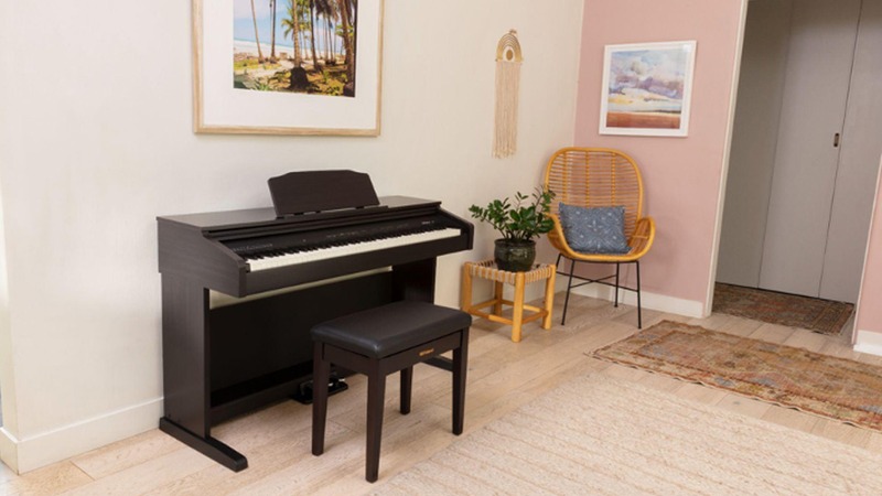 کابینت و سه پدال پیانو Roland RP30