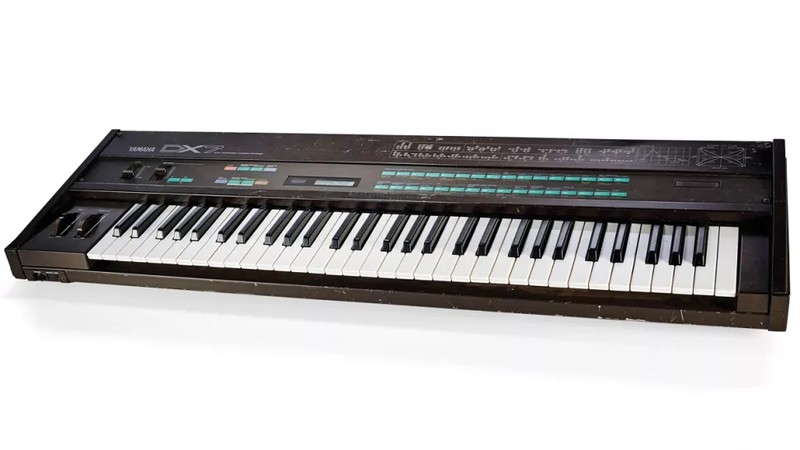 سینتی‌سایزر دیجیتال Yamaha DX7
