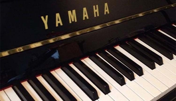 ابعاد جمع‌وجور پیانوی Yamaha JU109