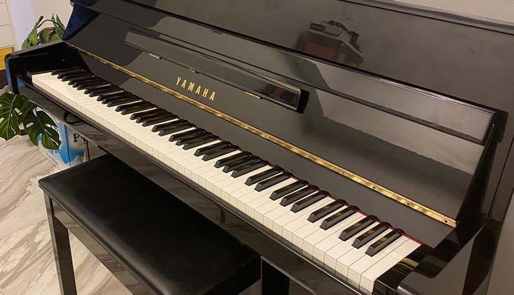 پیانوی آکوستیک دیواری Yamaha JU109