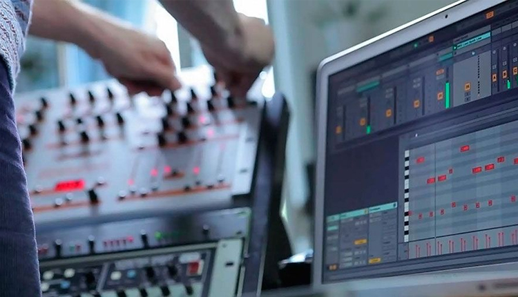 چگونه در نرم افزار Ableton Live سمپل بگیریم؟