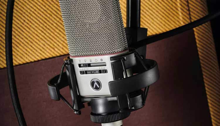 نقد و بررسی Austrian Audio OC818